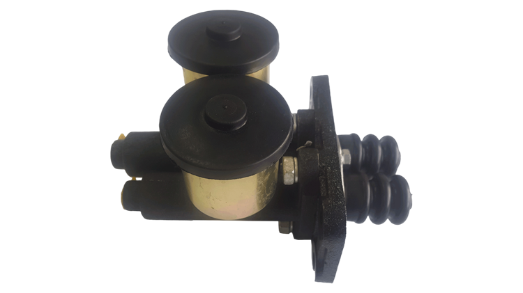 107杭叉212K制动总泵总成 - 副本.png